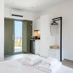 Mykonian Shades 4* أنو ميرا