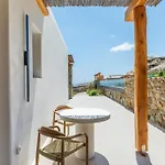 Mykonian Shades شقة فندقية 4*