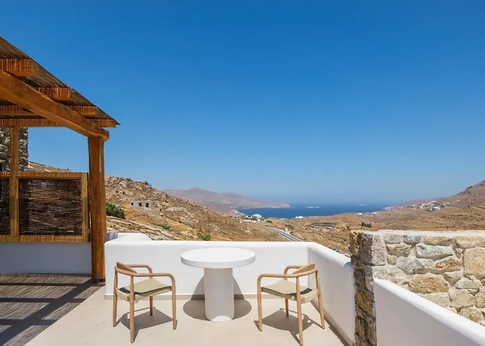 Mykonian Shades Aparthotel 4*