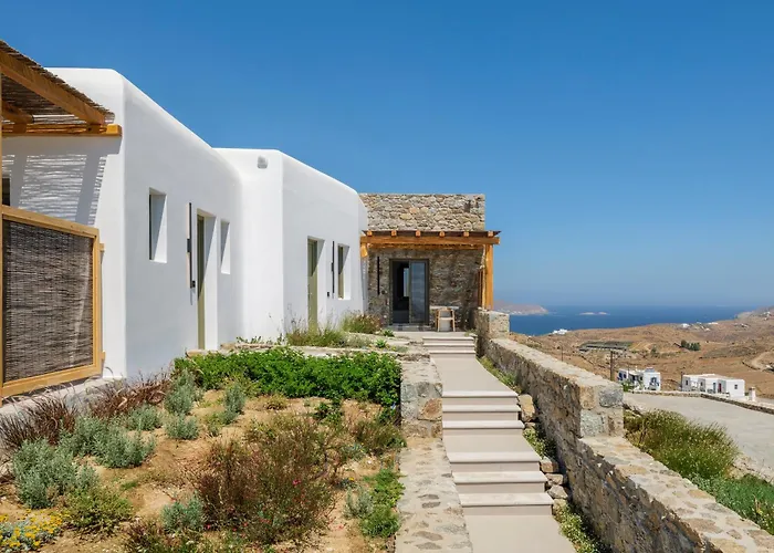 Mykonian Shades Aparthotel 4*