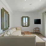Mykonian Shades Apartmanhotel Áno Merá