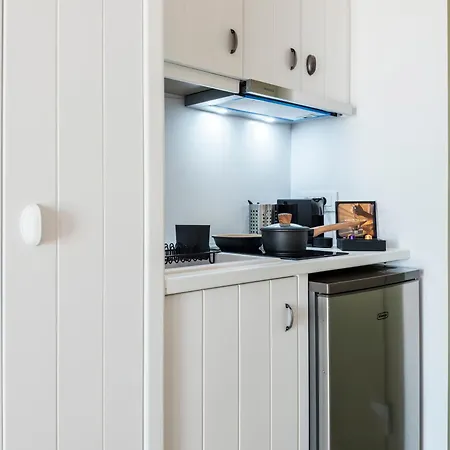 Mykonian Shades Ξενοδοχείο με διαμερίσματα 4*