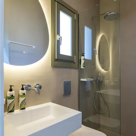 Mykonian Shades Άνω Μερά