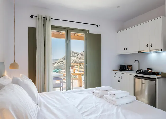 Apart-hotel Mykonian Shades